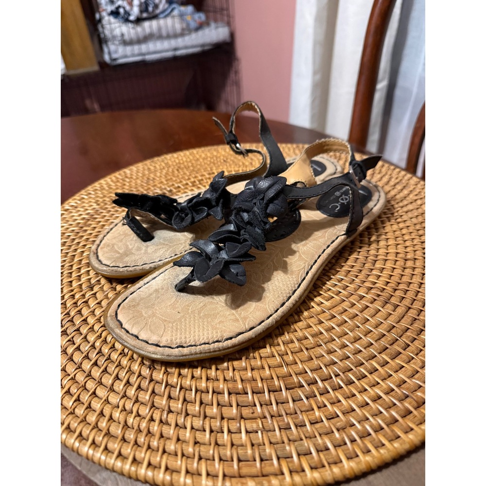 b.o.c. Born Concept Black Floral T-Strap Slingback Sandals Womens 7